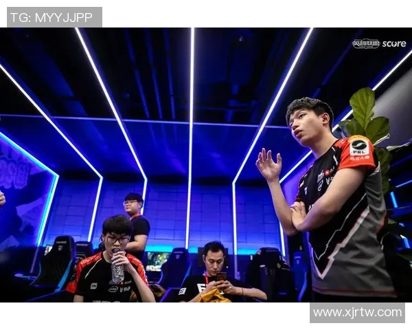 EDG战队与TYLZmjjKK的精彩对决引发电竞热潮与关注