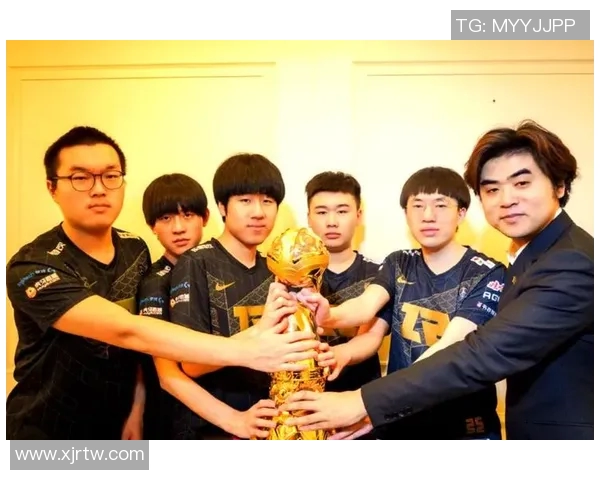 Jackeylove携手TES征战LPL春季赛展现王者风范与团队默契