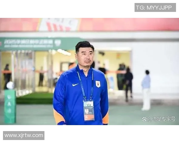 山东男篮首发引争议，外援表现失准颓势难挽，球迷怒喊换人议论纷纷